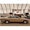 Image 26 : H3 --  2001 JAGUAR XJ8 VANDENPLAS , Gold, 178049 KM