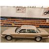 Image 52 : H3 --  2001 JAGUAR XJ8 VANDENPLAS , Gold, 178049 KM