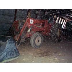 IHC Loader Tractor