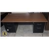 Image 1 : 60" X 30" 4 DRAWER METAL OFFICE DESK