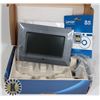 Image 1 : 7" DIGITAL PHOTO FRAME