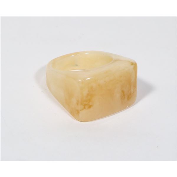 NEW CHUNKY GEOMETRIC RESIN SIZE 8 1/2 RING