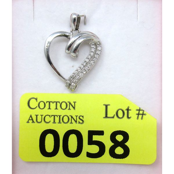 10 KT White Gold Cubic Zirconia Heart Pendant