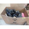 Image 1 : 15 Assorted Pairs of Slippers - Variety of Sizes