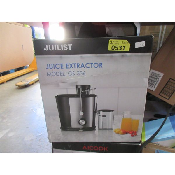 2 Assorted Juice Extractors