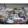 Image 1 : Box of Assorted Amazon Overstock Merchandise 