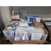 Image 1 : Box of Assorted Amazon Overstock Merchandise 