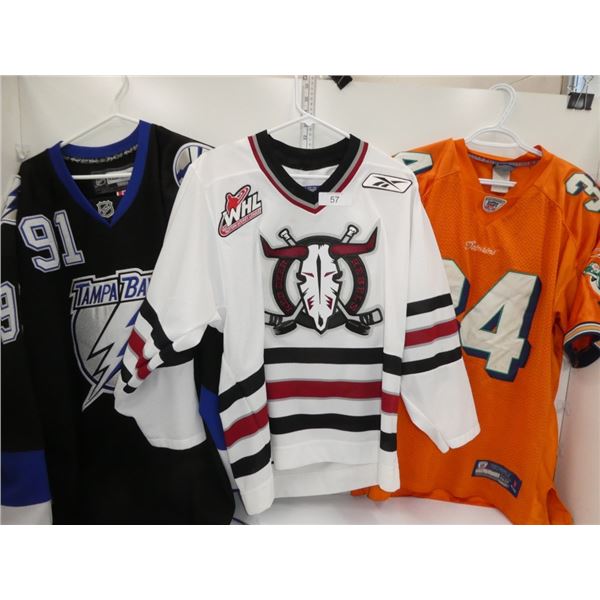 jerseys: Tampa Bay (52), Rebels (S), Dolphins
