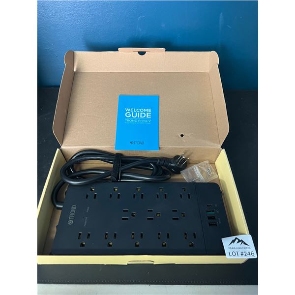 Lot of 1 Power Strip/Surge Protector w/ Mutliple Outlets & USB Ports