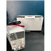 Image 1 : Lot of 1 DC Power Supply