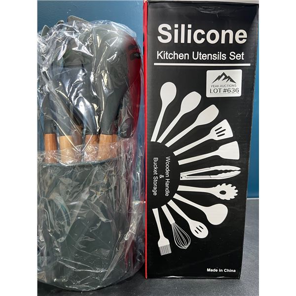 Lot of 1 Silicone Kitchen Utensils Set w/ Holder - Grey