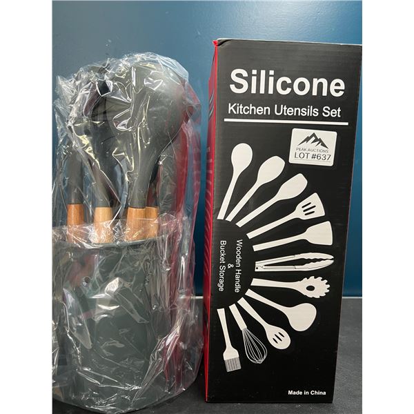 Lot of 1 Silicone Kitchen Utensils Set w/ Holder - Grey