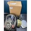 Image 1 : Lot of 1 Full-Face Respirator Mask