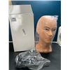 Image 1 : Lot of 1 Mannequin Head