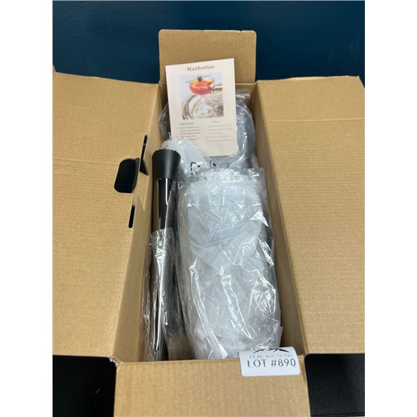 Lot of 1 Cocktail Shaker Set