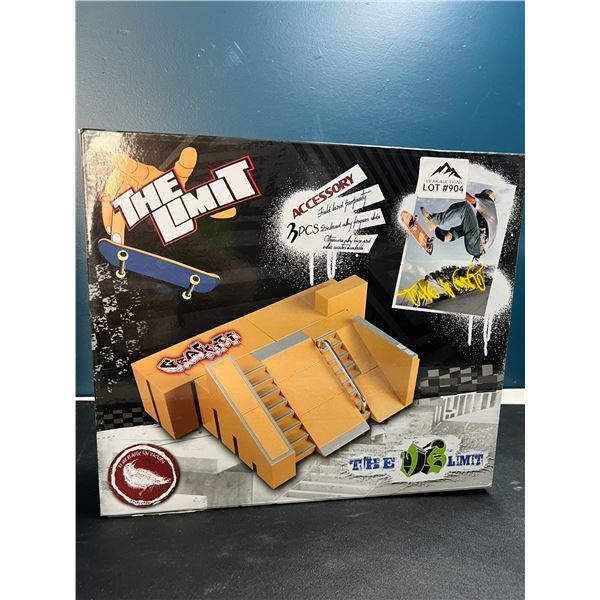 Lot of 1 Finger Board Play Set