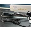 Image 2 : Lot of 1 Flat Iron/Hair Straightener w/ Heat Proof Glove