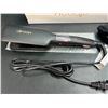 Image 2 : Lot of 1 Flat Iron/Hair Straightener w/ Heat Proof Glove