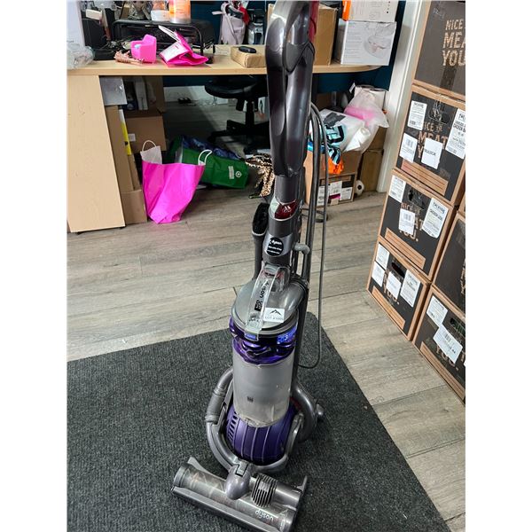 Lot of 1 Dyson Upright Vacuum (*Used)