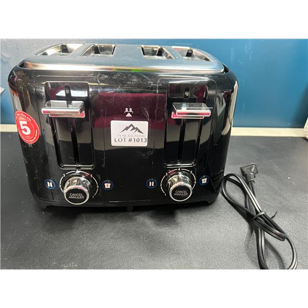 Lot of 1 4-Slot Toaster