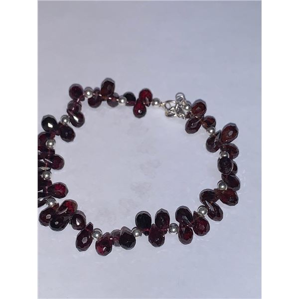 Ladies Garnet 18.60 carat on .925 Silver Briolette Cut Stones Bracelet - Certificate Value $280.00