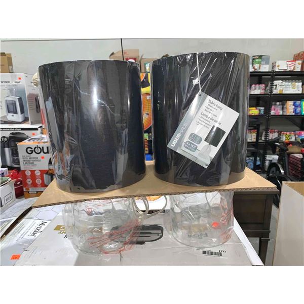 Lot of 2 table lamps - Clear & Black