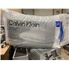 Image 1 : Calvin Klein Queen Size Premium Luxury Pillow Set - 2 Count