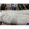 Image 2 : Calvin Klein Queen Size Premium Luxury Pillow Set - 2 Count
