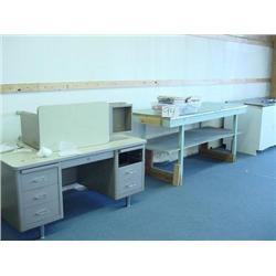 (4) DESK