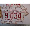Image 3 : 1977 NWT Polar Bear License Plate Pair w/ Envelope (one Leg Missing)