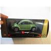 Image 2 : Burago 1998 Volkswagen New Beetle 1:24 Scale Die Cast (Green)