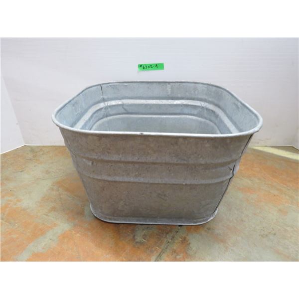 HSW Square Tub (18 1/2  x 18 1/2 )