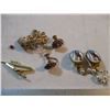 Image 3 : Lot of Costume Jewellery and Lapel Pins