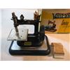 Image 2 : Vintage Vulcan Kids Sewing Machine w/ Original Box