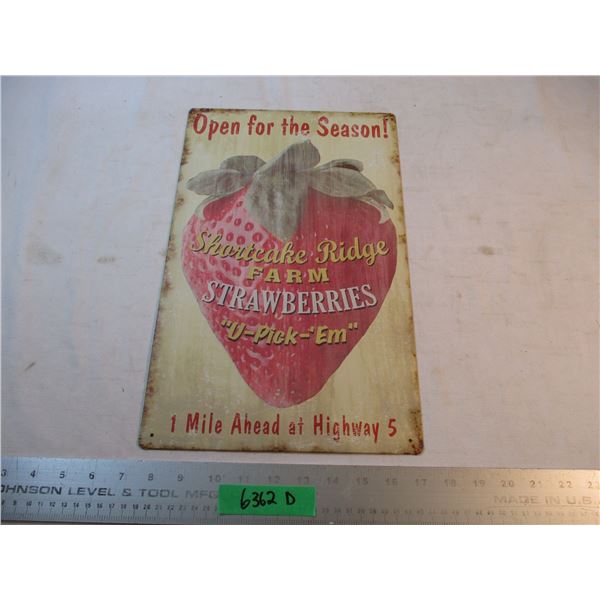 Shortcake Ridge Farm Strawberry Tin Sign (10x16)