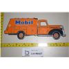 Image 1 : Porcelain Mobil Oil Sign