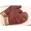 Image 2 : Vintage Everlast Boxing Gloves