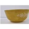 Image 2 : Vintage Pyrex Butterfly Gold Nesting Bowl