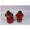 Image 4 : Vintage Black Americana Salt and Pepper Shakers