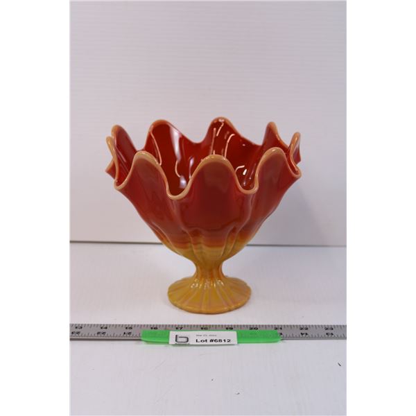 End Of Day Glass Vase Bodnarus Auctioneering End of day glass vase bodnarus auctioneering