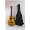 Image 1 : Vintage Acoustic Guitar with Case