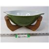 Image 1 : Pyrex Bowl on Wooden Stand