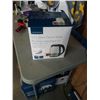 Image 1 : INSIGNIA 1.7L GLASS ELECTRIC KETTLE - TESED WORKING - RETAIL $49