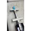 Image 8 : METROTECH MODEL 810 HIGH FREQUENCY PIPE AND CABLE LOCATOR WORKING