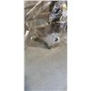 Image 3 : 2 NEW LOCKING STOREROOM STAINLESS DOORKNOBS WITH 2 KEYS EACH