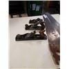 Image 4 : 2 STANLEY PLANES AND OTHER WOOD PLANE AND 2 HAND SAWS