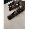 Image 5 : 2 STANLEY PLANES AND OTHER WOOD PLANE AND 2 HAND SAWS