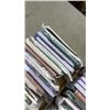 Image 3 : 2 TRAYS OF PHONE CASES S20 PLUS, A21, J6 AND MORE