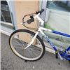 Image 4 : WHITE NORCO BIKE