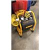 Image 1 : DEWALT AIR COMPRESSOR